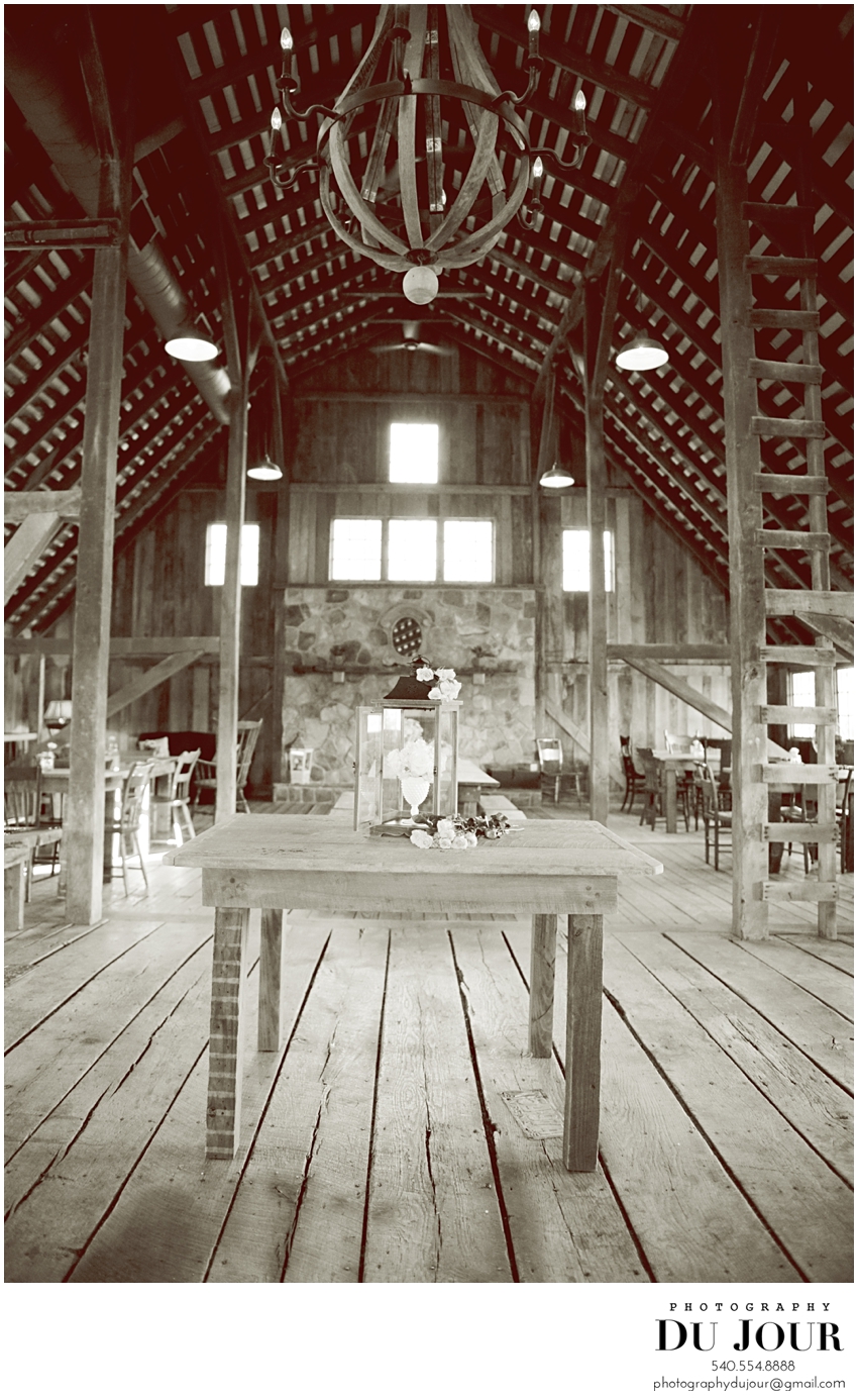 A little bit of lovely at The Barns at Hamilton Station: Loudoun Wedding Photographer
