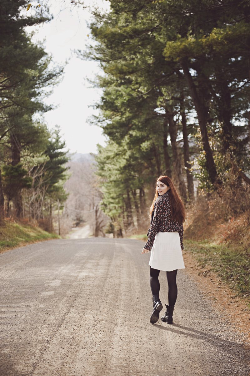 Lauren is a senior!: Northern Virginia High School Senior Photographer