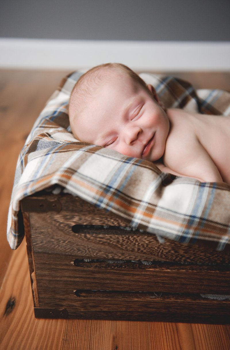 Emma & Ryan make cute babies: Loudoun Newborn Photographer